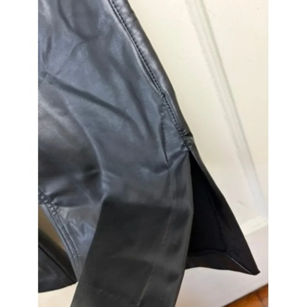 Abercrombie & Fitch 90s Straight Ultra High‎ Rise Vegan Leather Pants Black 25/0